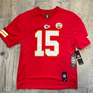 New with tags Patrick Mahomes jersey youth large 14-16